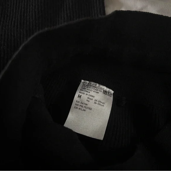 UNIQLO Women’s Washable Ribbed Knit Pants - Picture 6 of 6